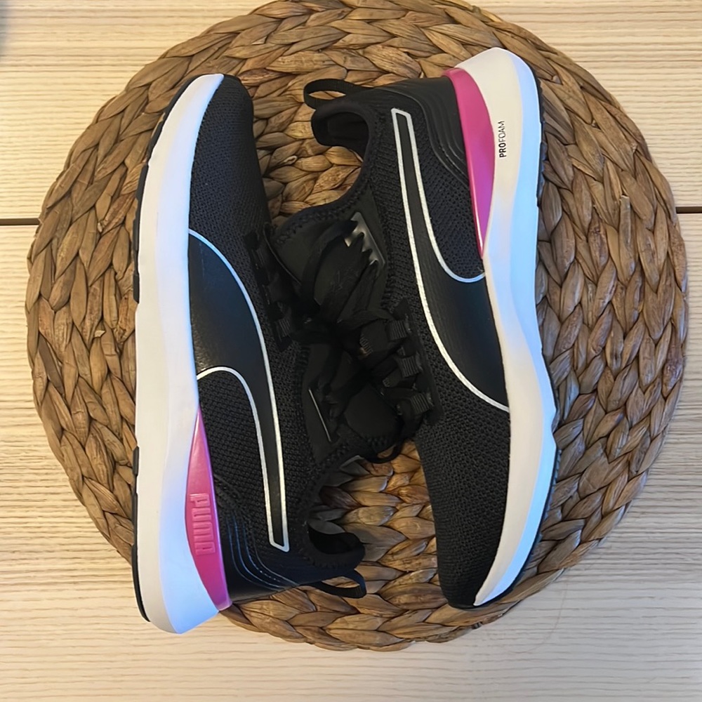 Puma, athletic shoes, great for lifting or running.